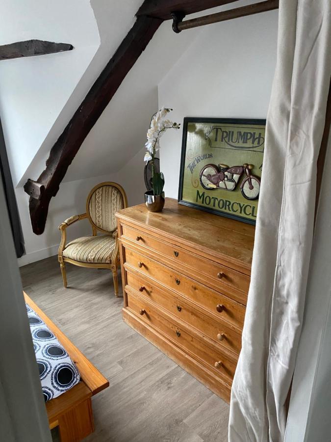 " L' Achilee " Appartement En Plein Coeur De La Ville Honfleur Bagian luar foto